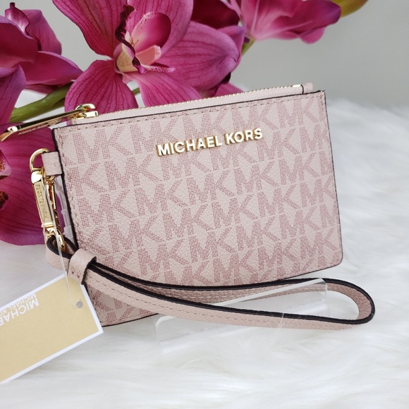 Michael Kors Handbags - 🌺NWT Michael Kors Coin Purse Wristlet Ballet Pink